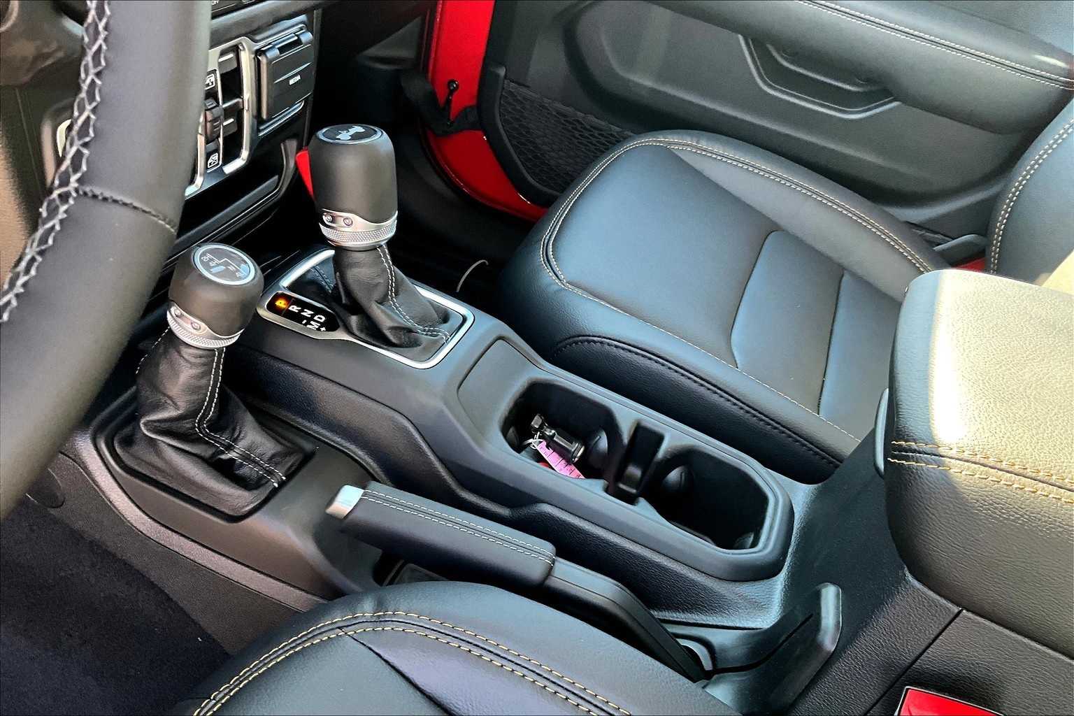 Thumbnail: 2025 Jeep Wrangler - 17