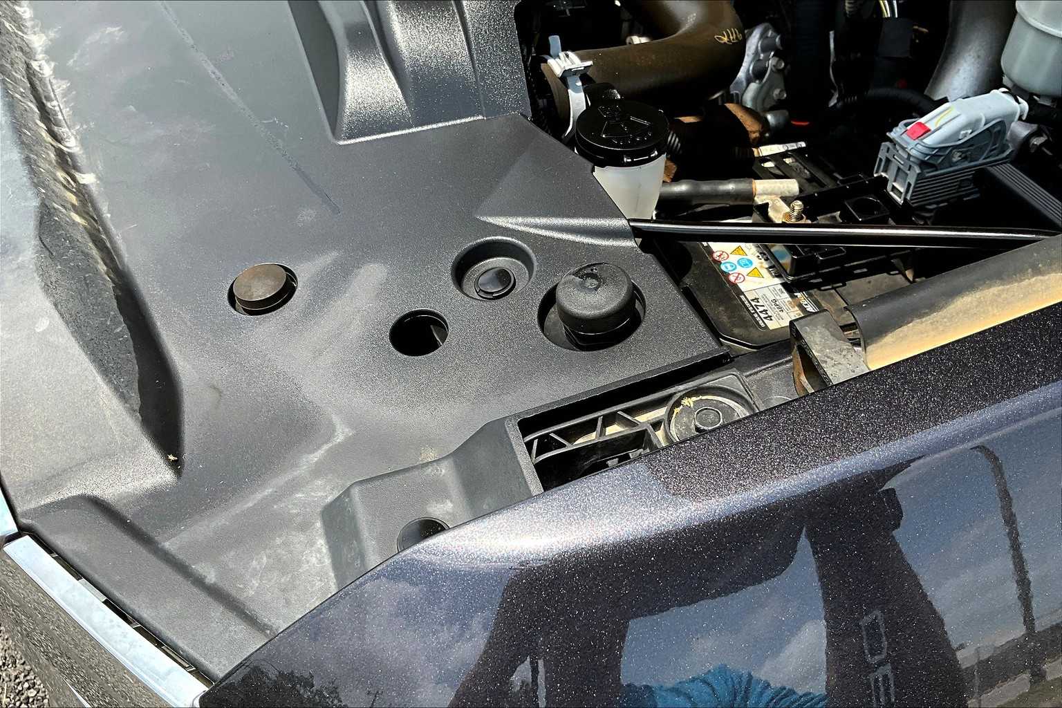 Thumbnail: 2015 Chevrolet Silverado 3500 - 34