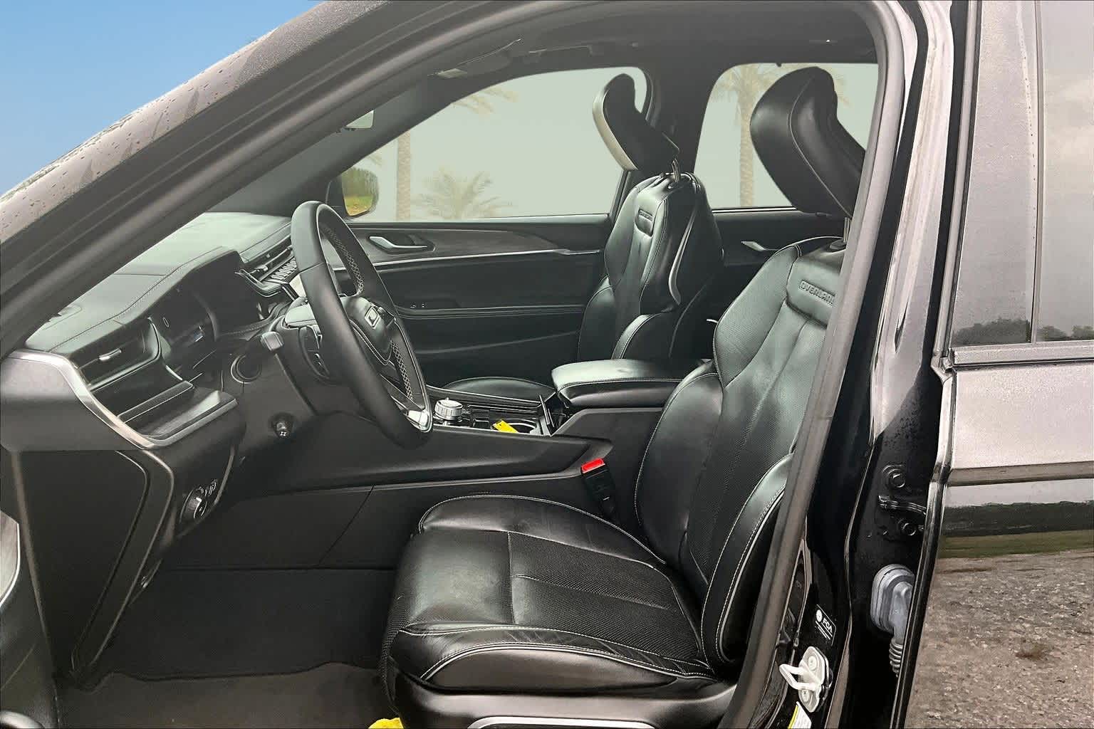 Thumbnail: 2023 Jeep Grand Cherokee - 10