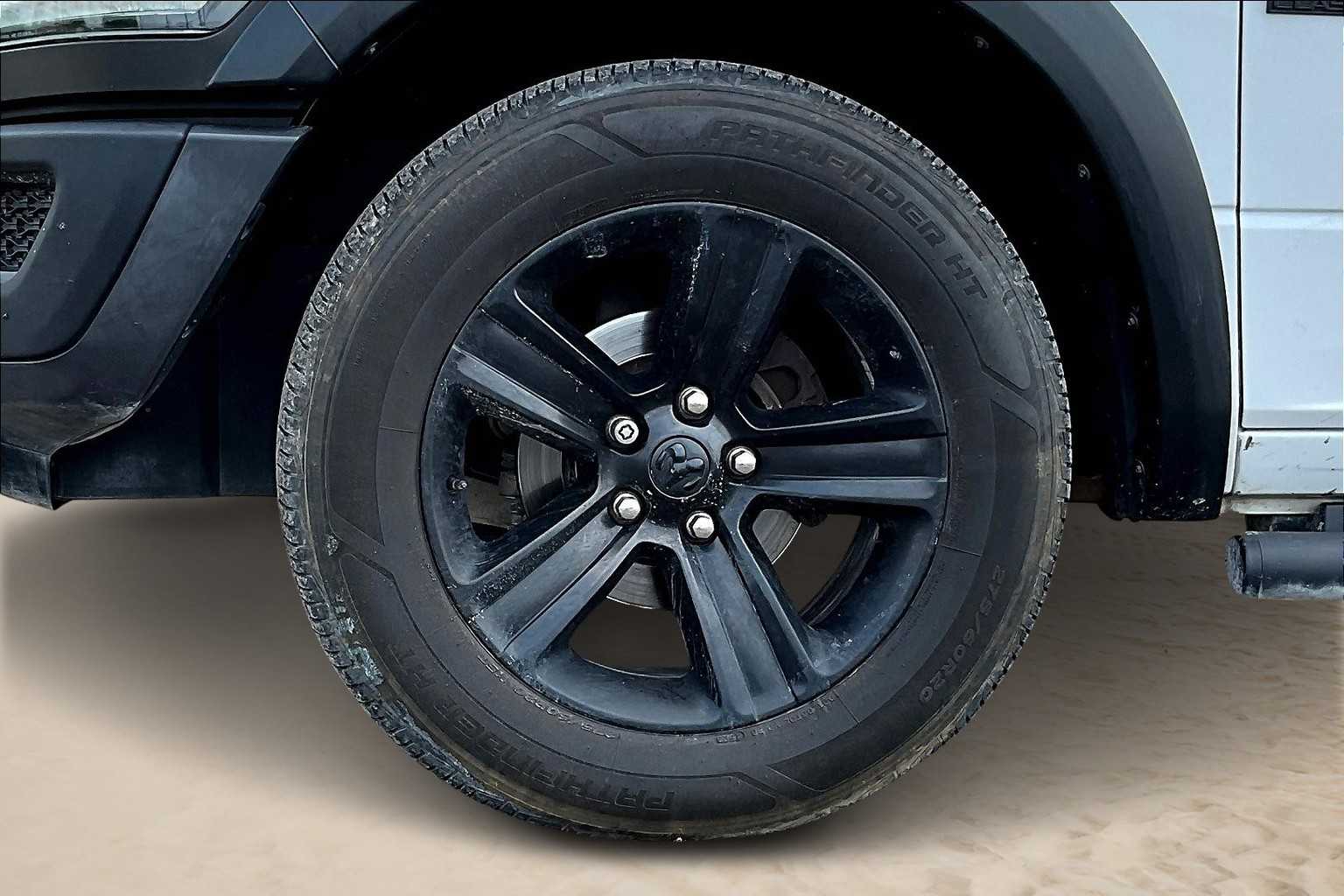 Thumbnail: 2021 RAM 1500 Classic - 6
