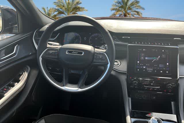 Thumbnail: 2025 Jeep Grand Cherokee - 14