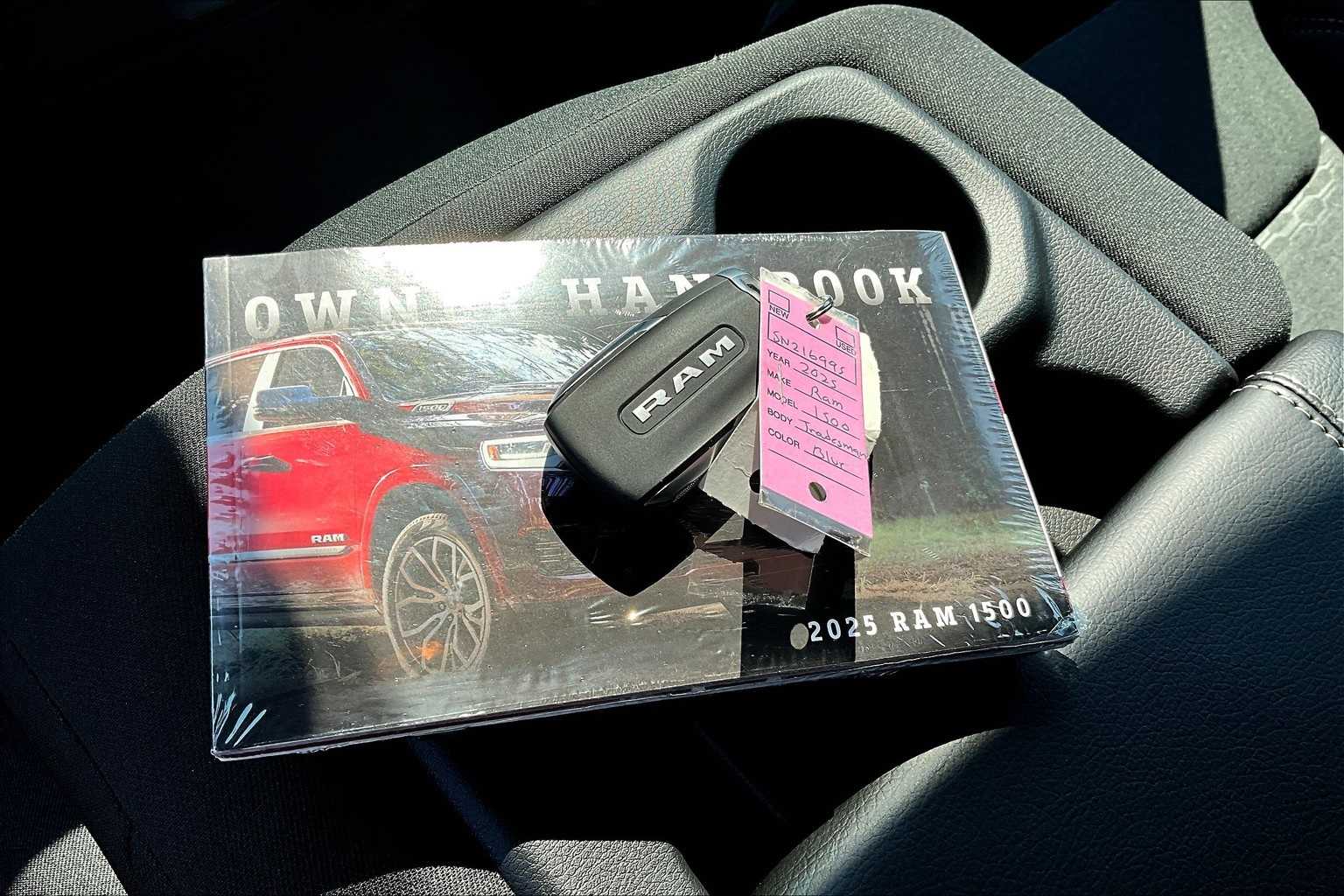 Thumbnail: 2025 RAM 1500 - 18