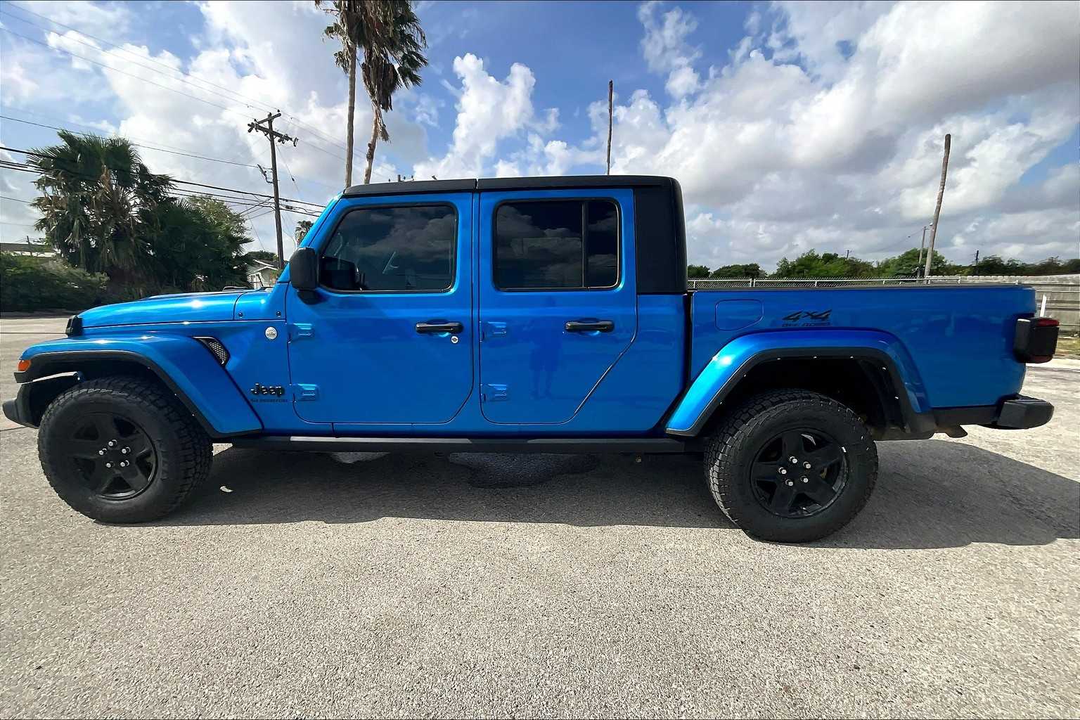 Thumbnail: 2021 Jeep Gladiator - 3