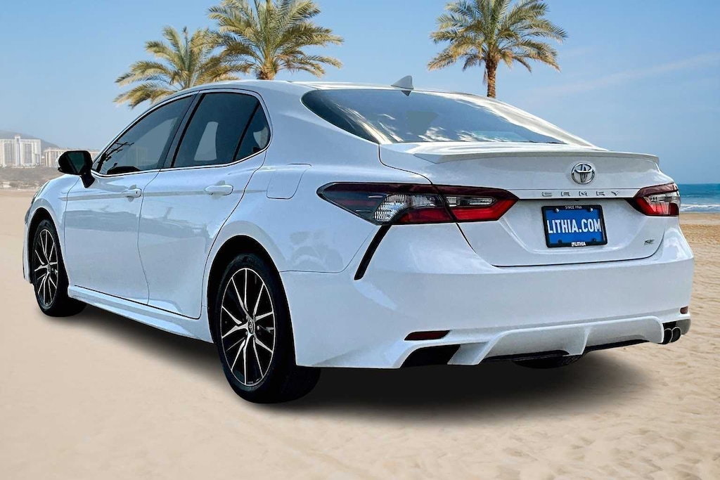 Used 2023 Toyota Camry SE Sedan