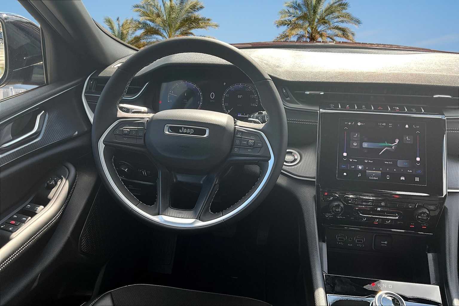 Thumbnail: 2025 Jeep Grand Cherokee - 14