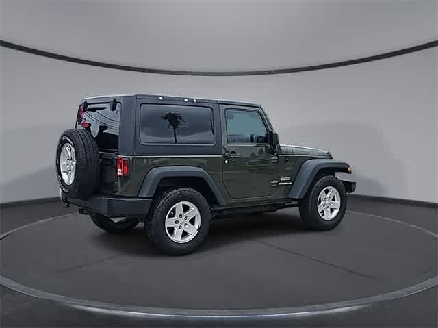 Thumbnail: 2015 Jeep Wrangler - 8