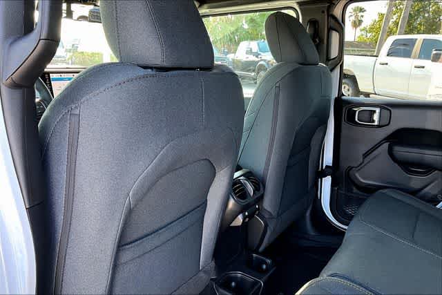 Thumbnail: 2025 Jeep Gladiator - 11