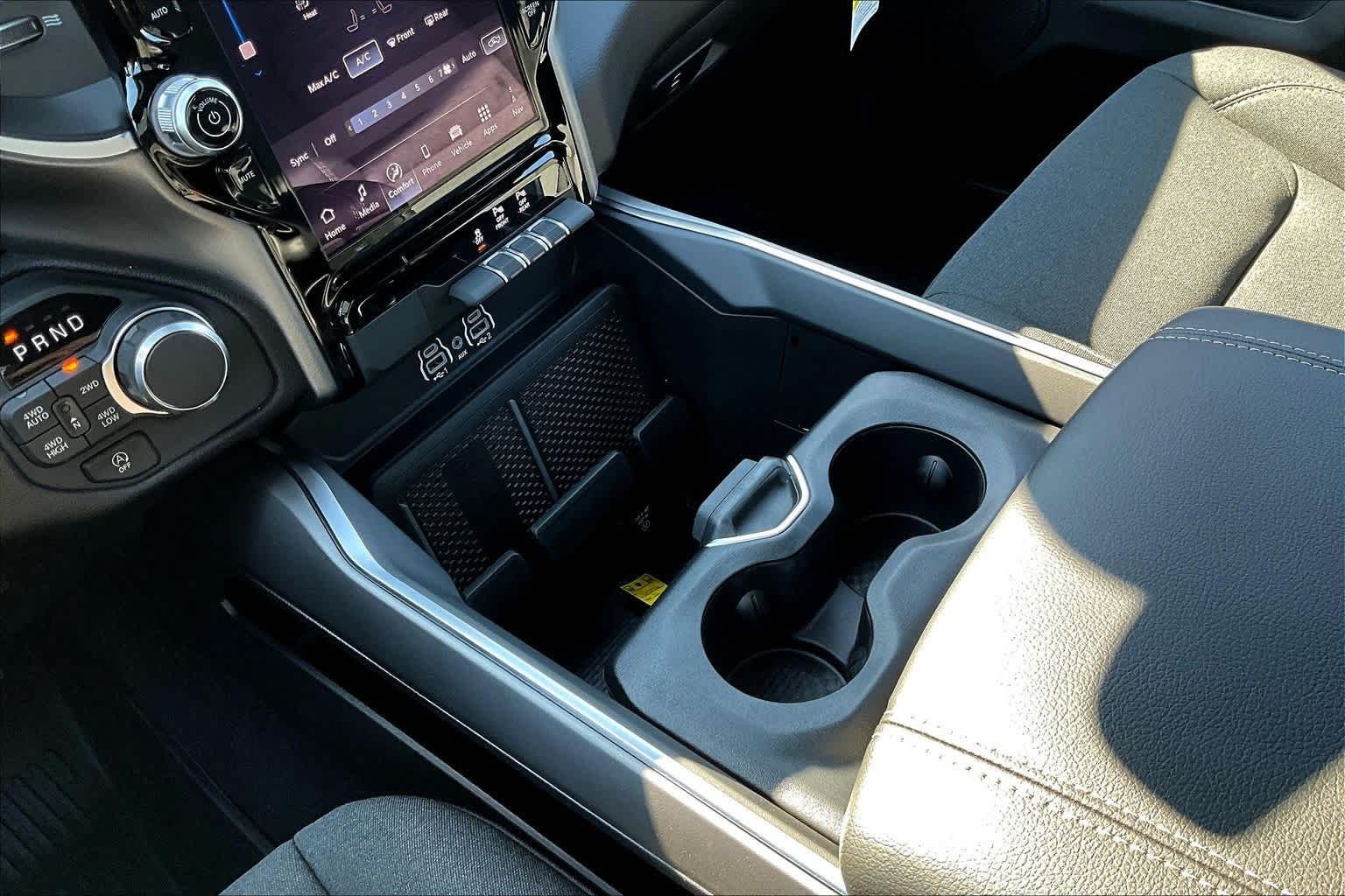 Thumbnail: 2026 RAM 1500 - 33