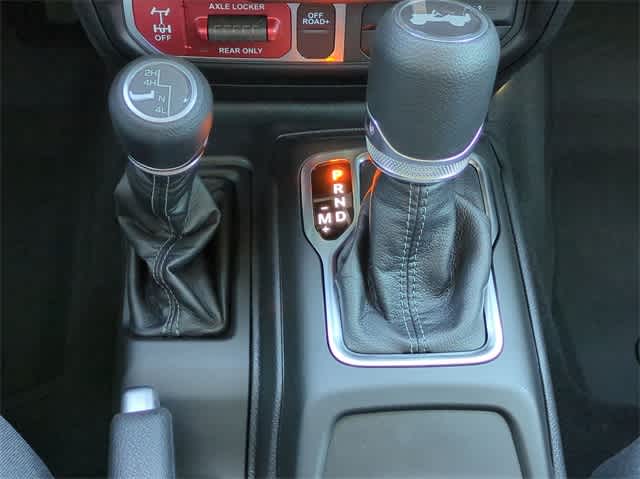 Thumbnail: 2025 Jeep Wrangler - 32