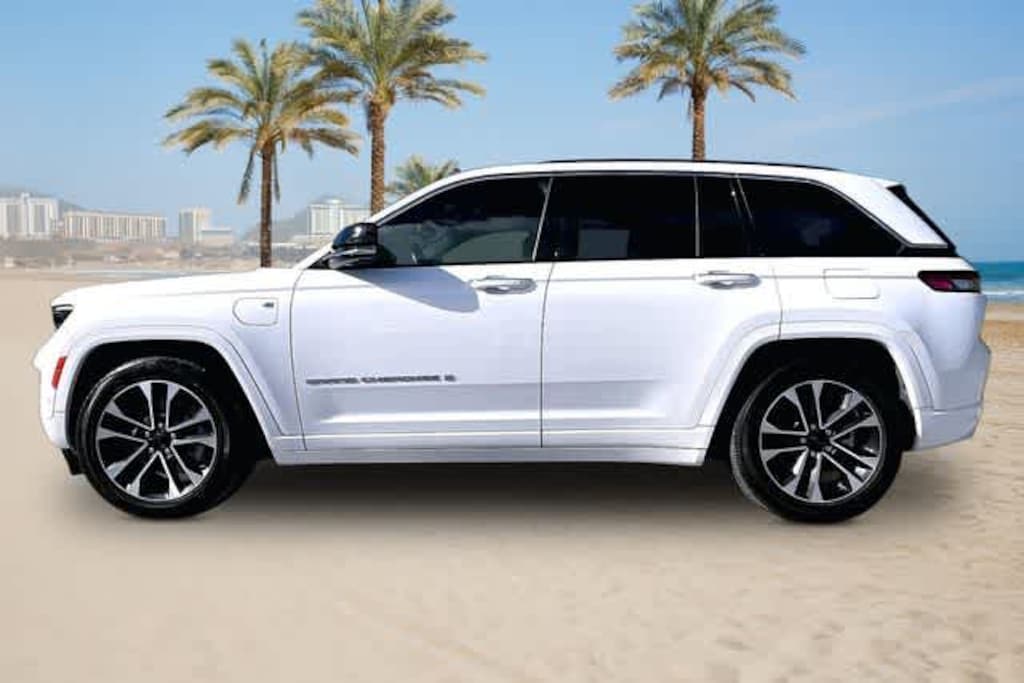 Used 2023 Jeep Grand Cherokee 4xe Overland SUV