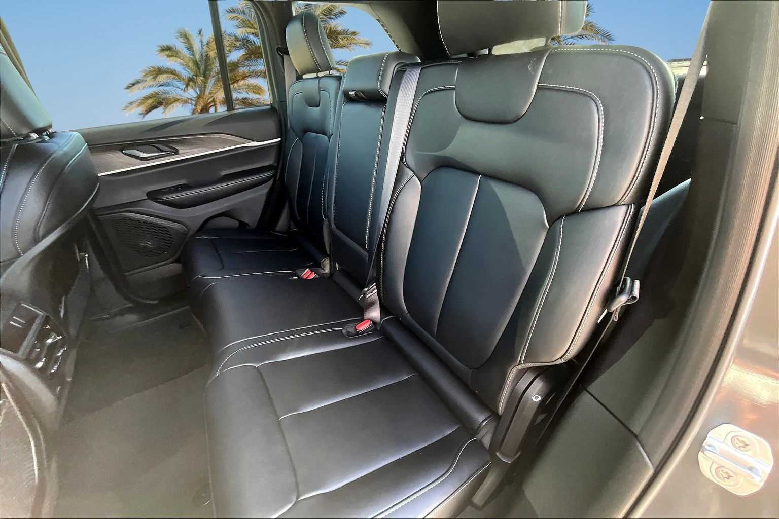 Thumbnail: 2025 Jeep Grand Cherokee - 13