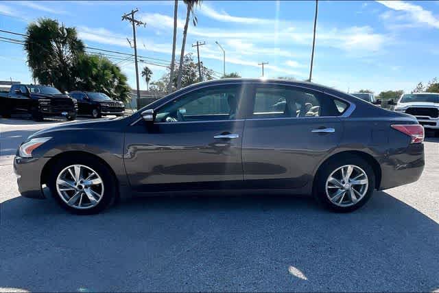 Thumbnail: 2015 Nissan Altima - 3