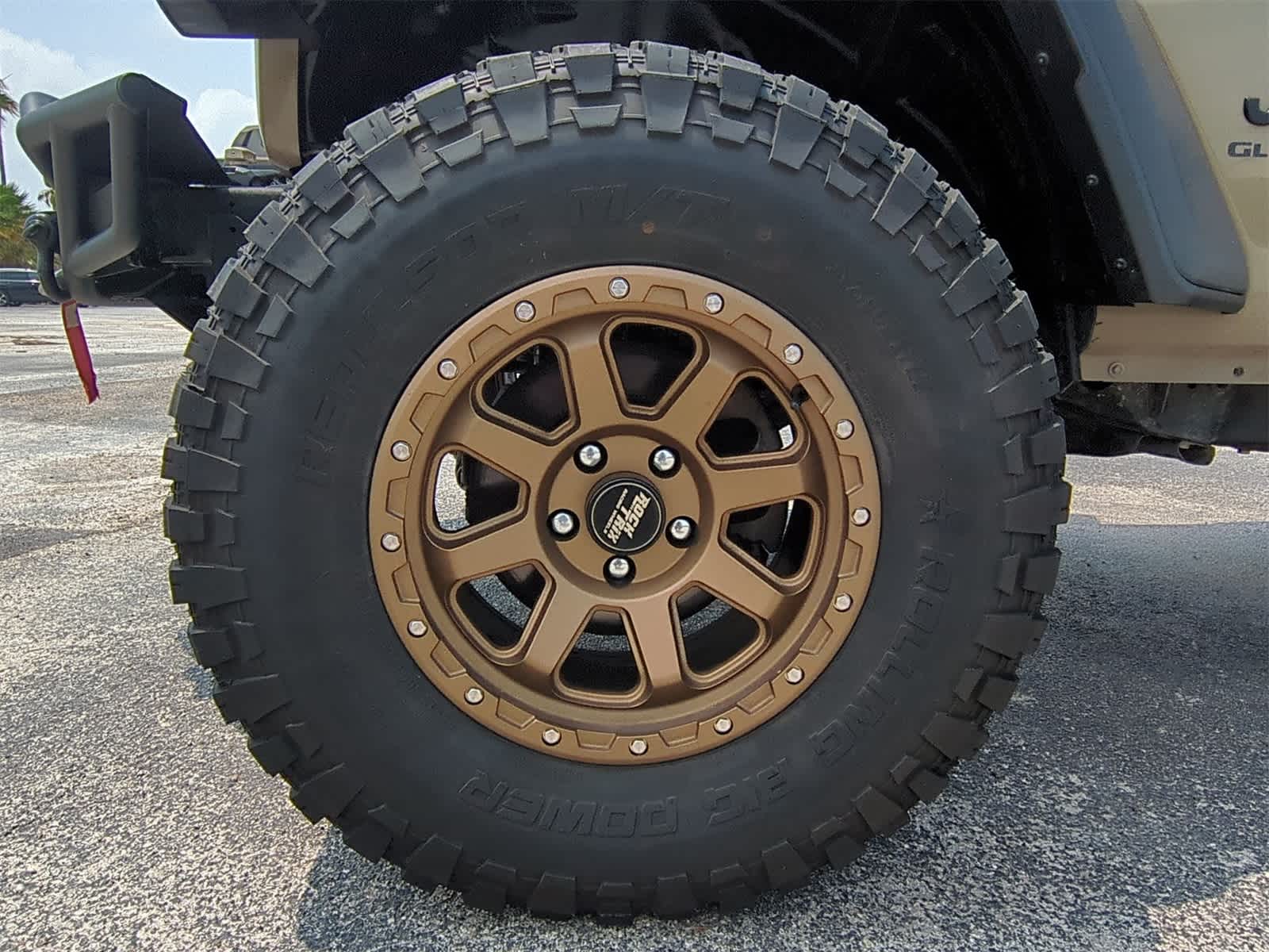 Thumbnail: 2020 Jeep Gladiator - 14