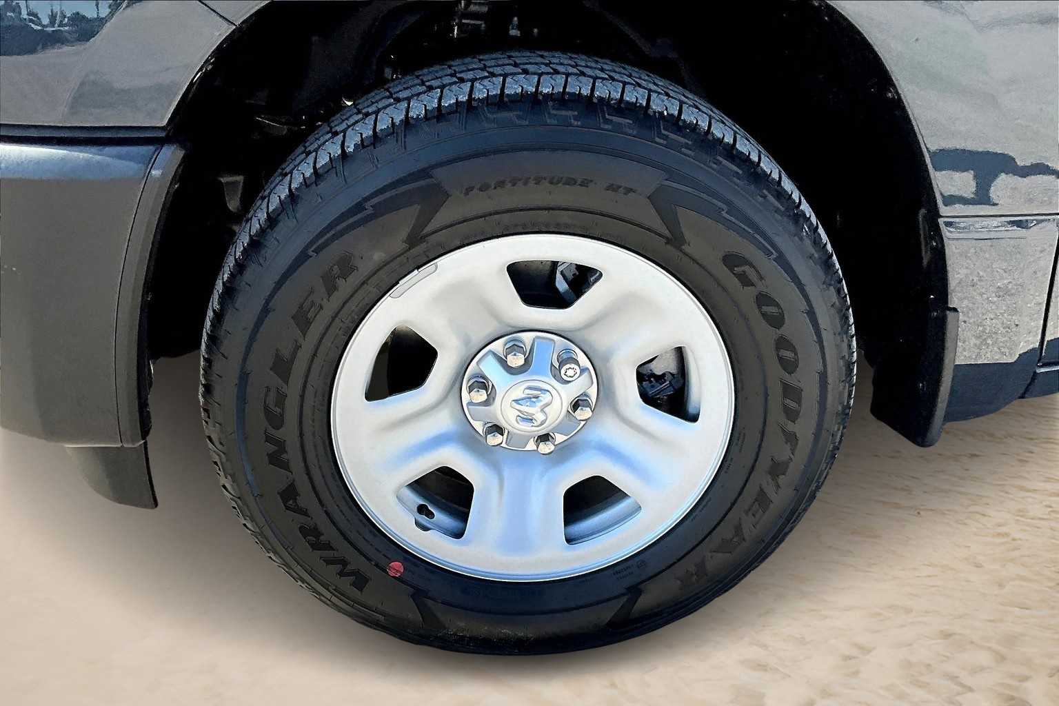 Thumbnail: 2025 RAM 1500 - 7