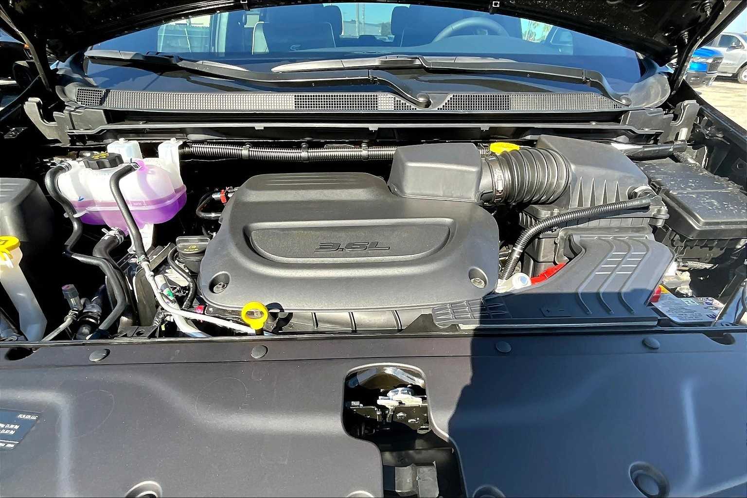 Thumbnail: 2026 Chrysler Pacifica - 8