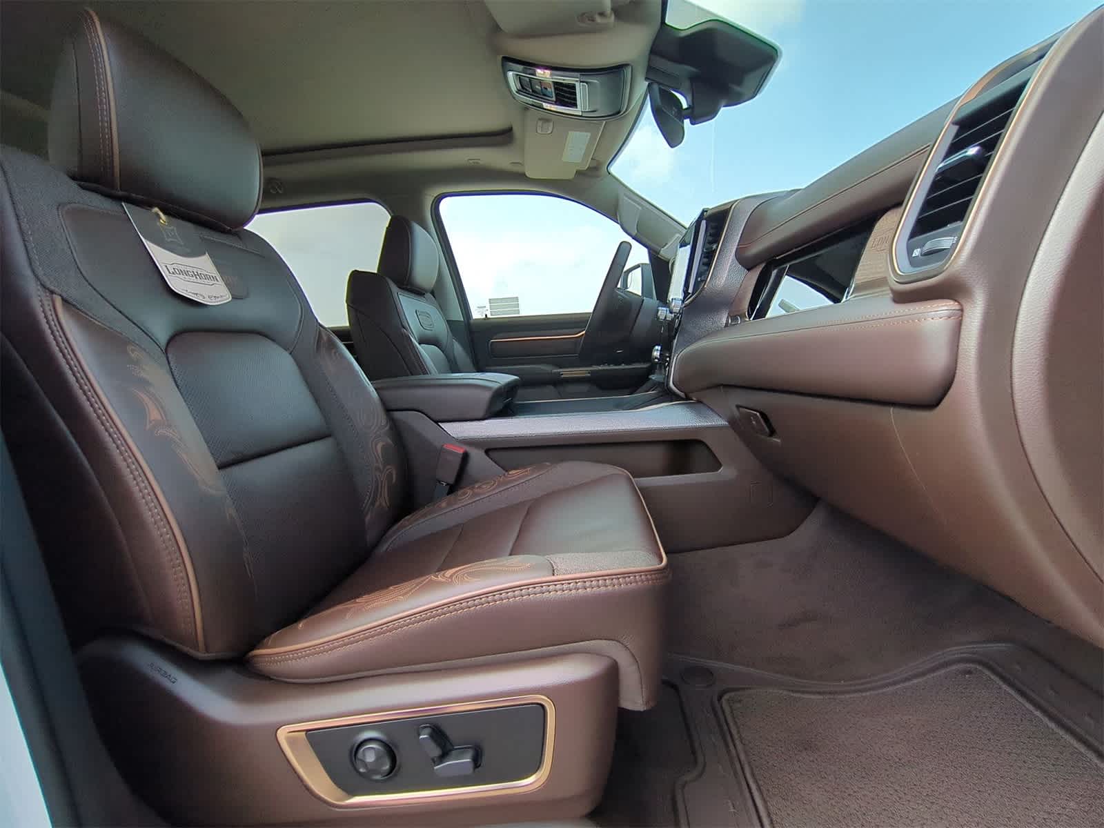 Thumbnail: 2025 RAM 1500 - 22