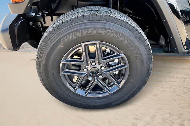 Thumbnail: 2025 Jeep Gladiator - 8