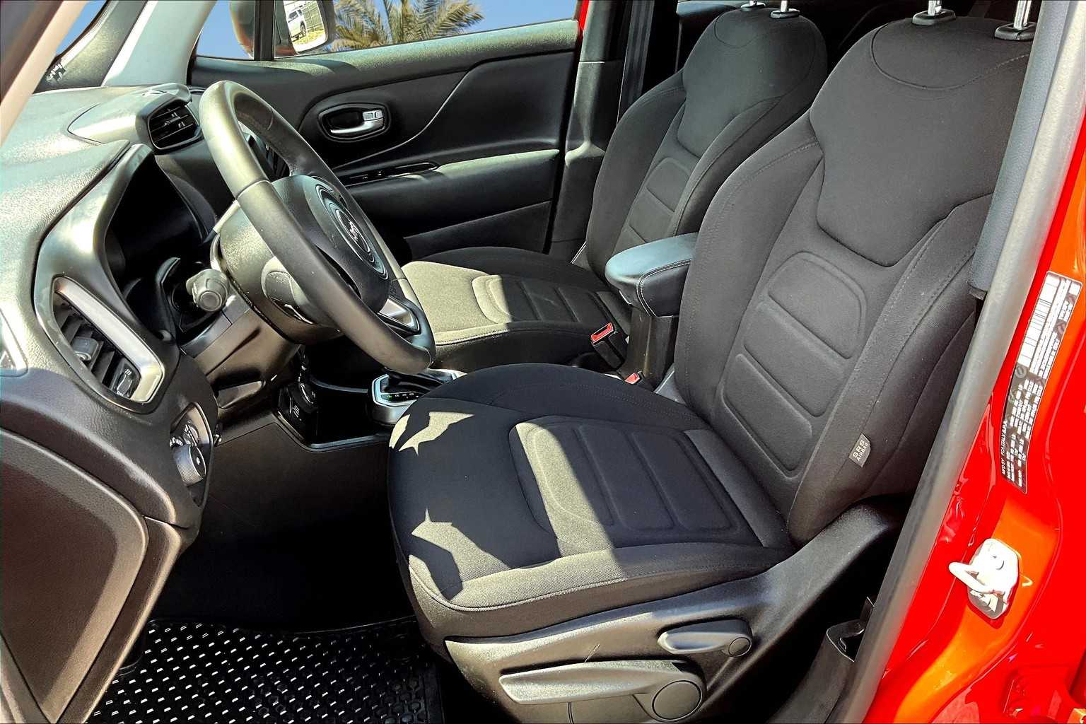 Thumbnail: 2022 Jeep Renegade - 11