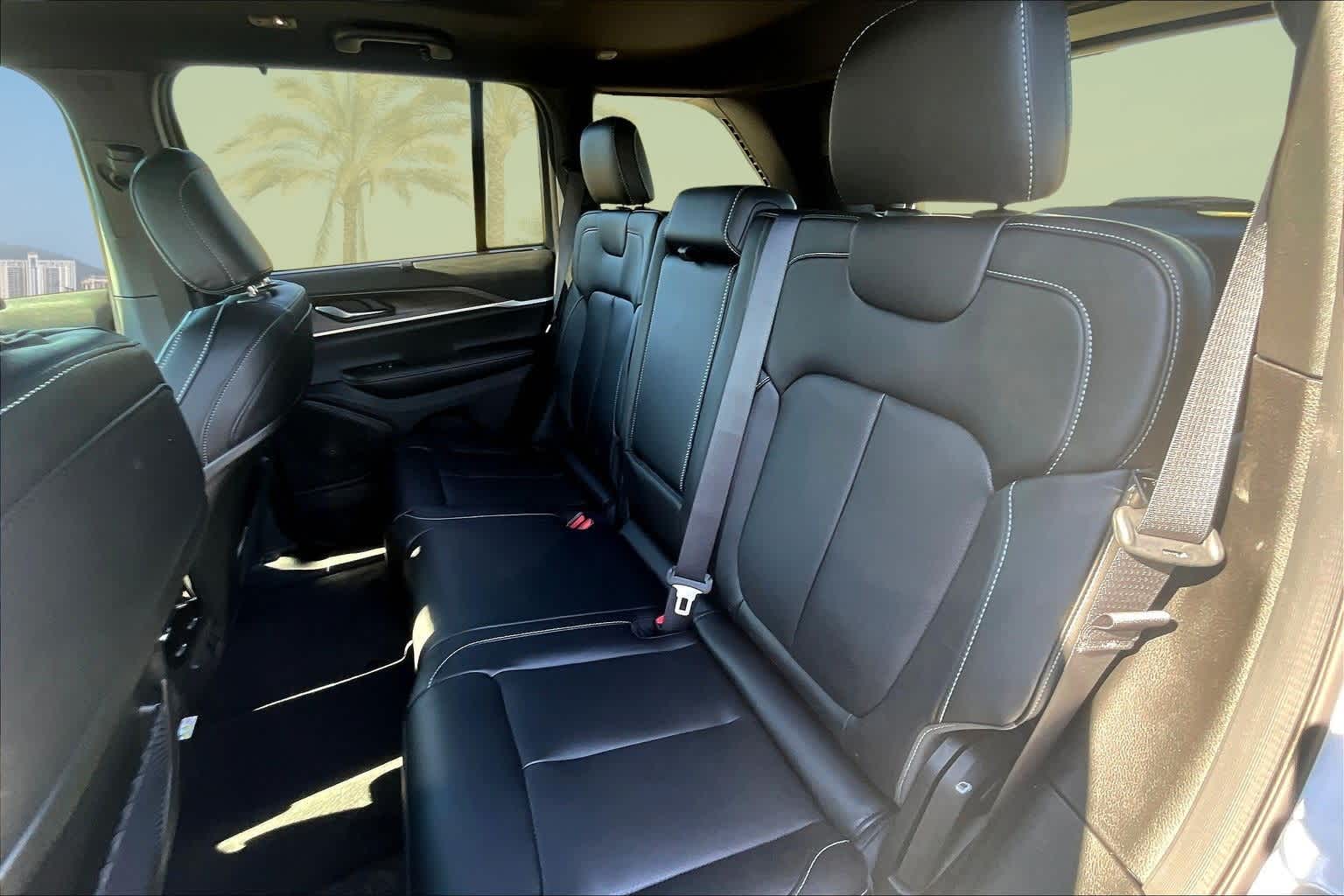 Thumbnail: 2025 Jeep Grand Cherokee - 13