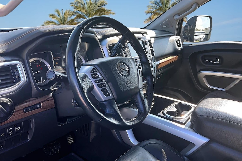 Used 2019 Nissan Titan SL Truck Crew Cab