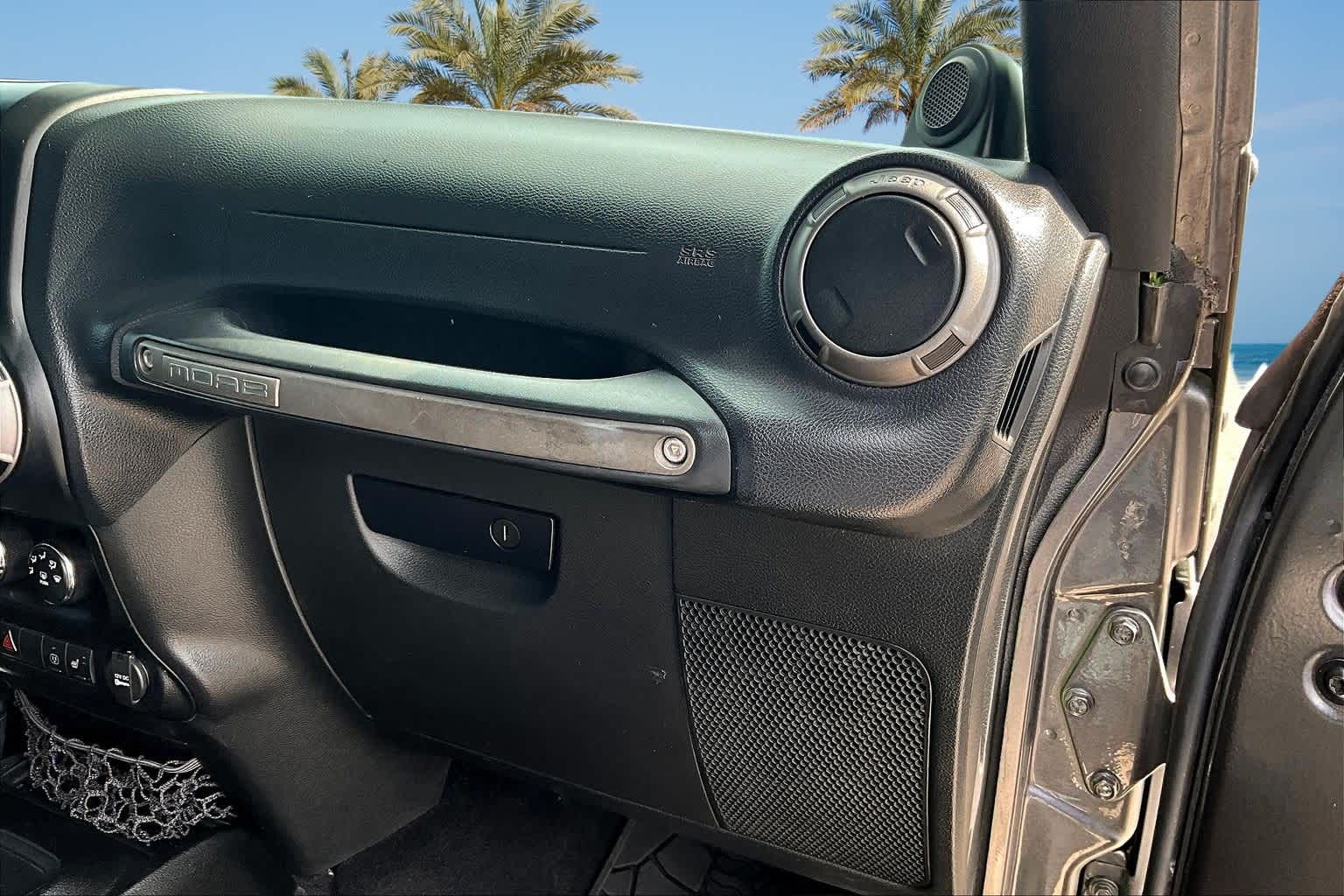 Thumbnail: 2013 Jeep Wrangler - 21