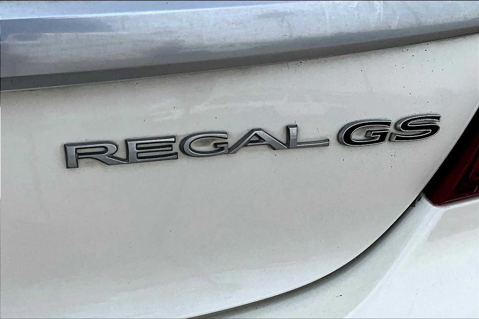 Thumbnail: 2015 Buick Regal - 7