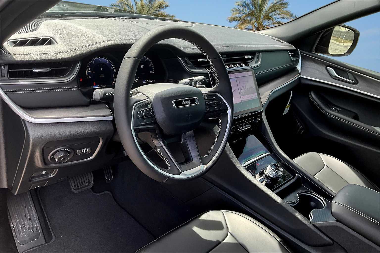 Thumbnail: 2025 Jeep Grand Cherokee - 2