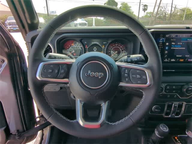 Thumbnail: 2025 Jeep Wrangler - 22