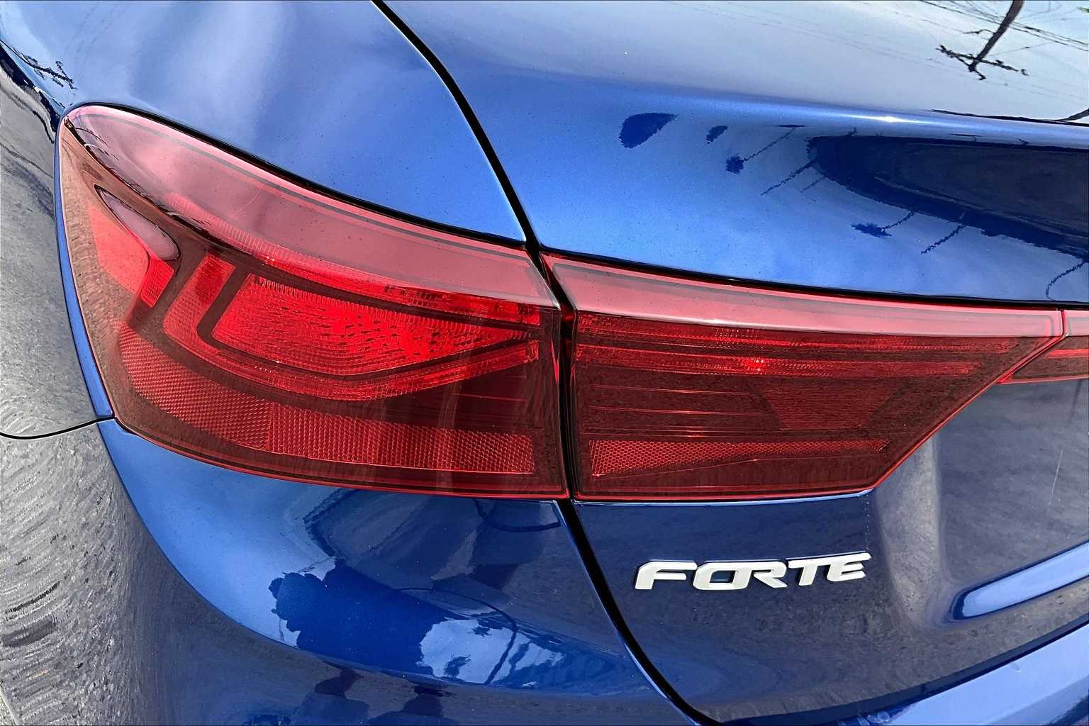 Thumbnail: 2022 Kia Forte - 32