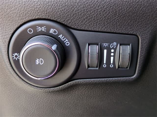 2025 Jeep Compass Latitude 18