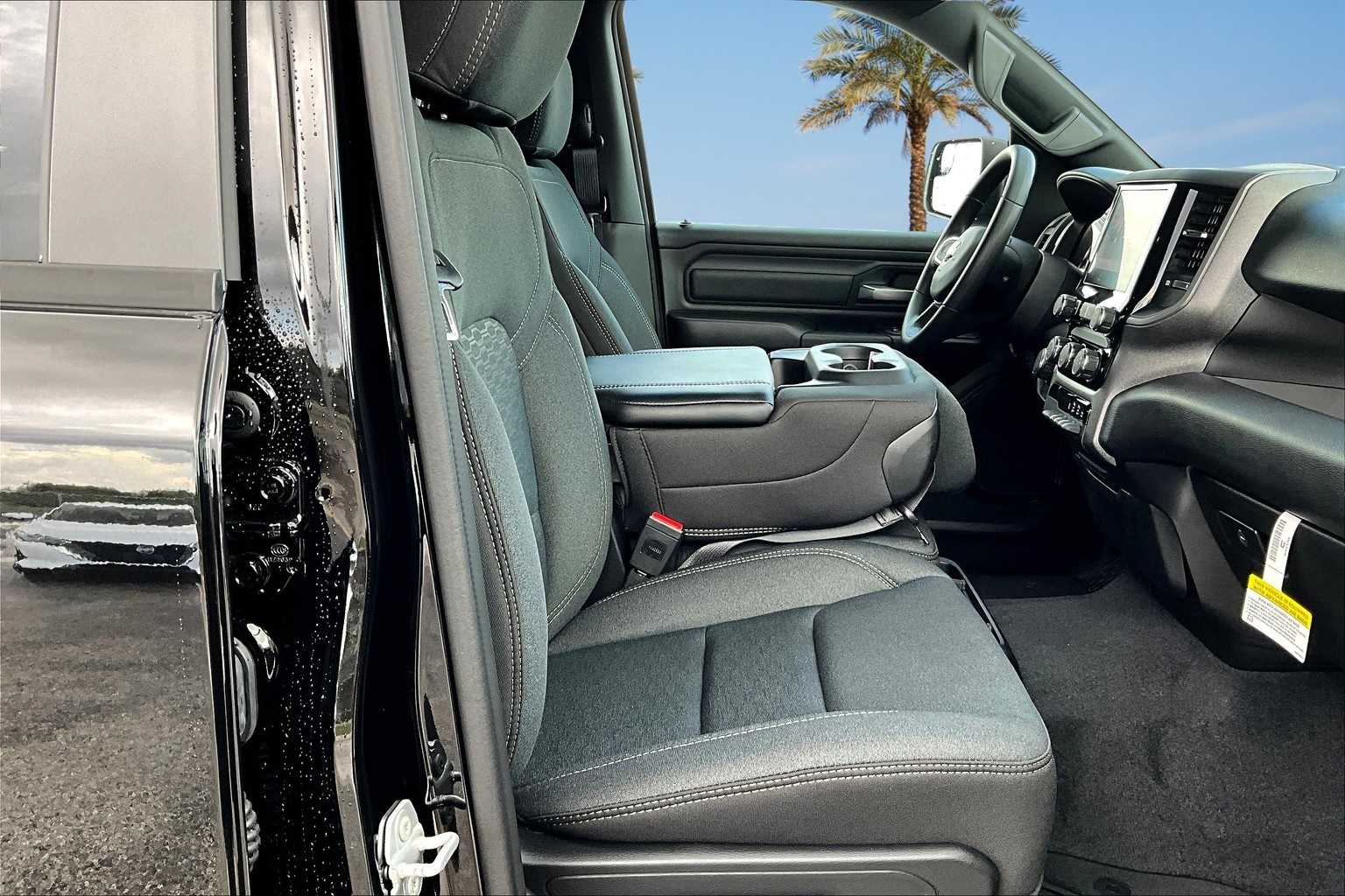 Thumbnail: 2025 RAM 1500 - 14