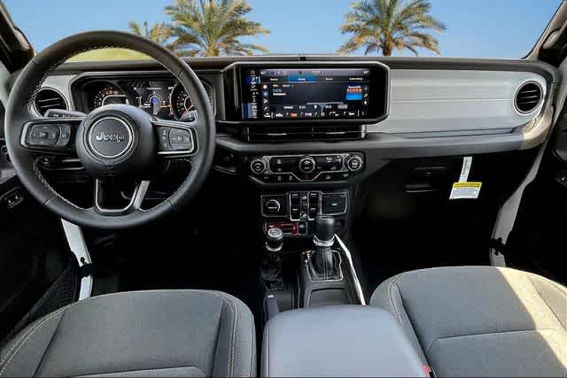 Thumbnail: 2025 Jeep Gladiator - 8