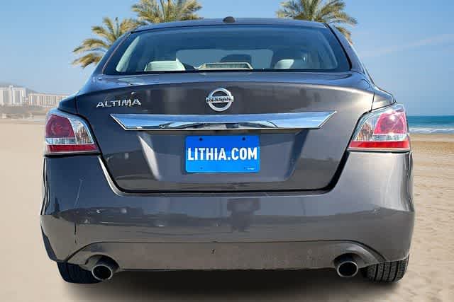 Thumbnail: 2015 Nissan Altima - 5