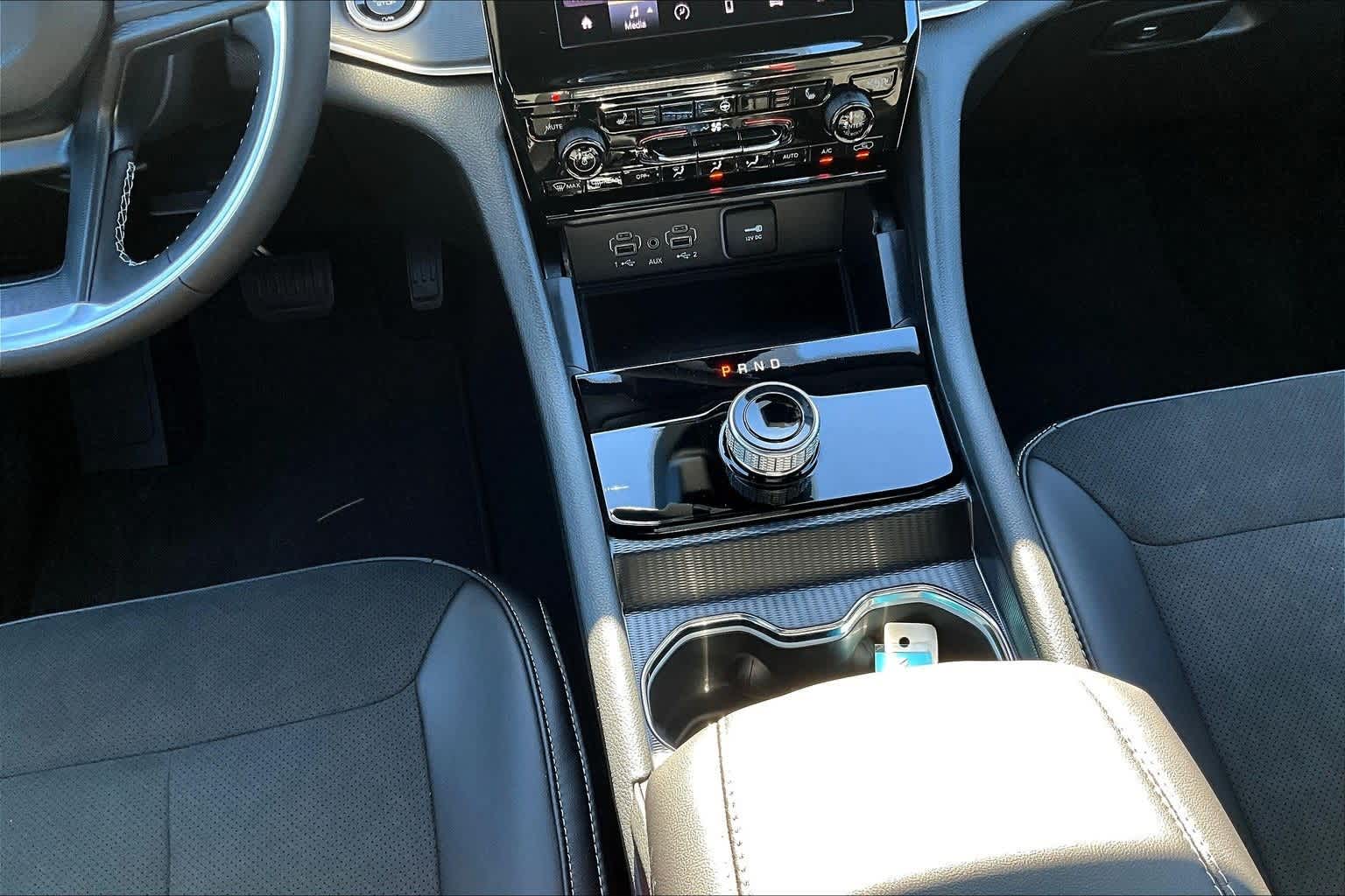 Thumbnail: 2025 Jeep Grand Cherokee - 17