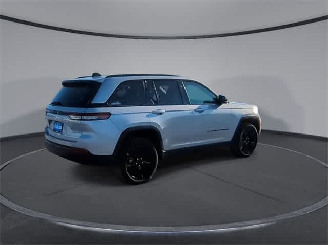 Thumbnail: 2024 Jeep Grand Cherokee - 8