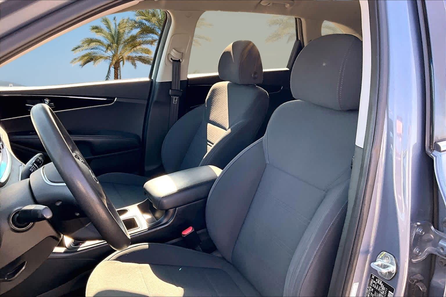 Thumbnail: 2020 Kia Sorento - 11