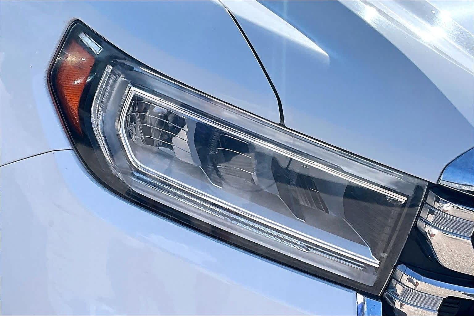 Thumbnail: 2023 GMC Acadia - 26