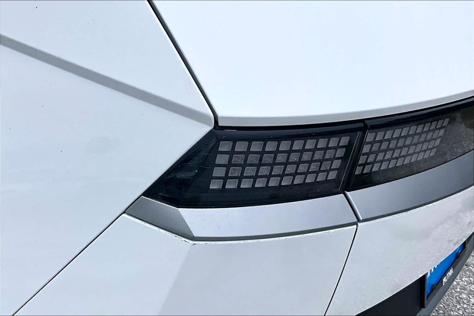 Thumbnail: 2023 Hyundai Ioniq 5 - 29