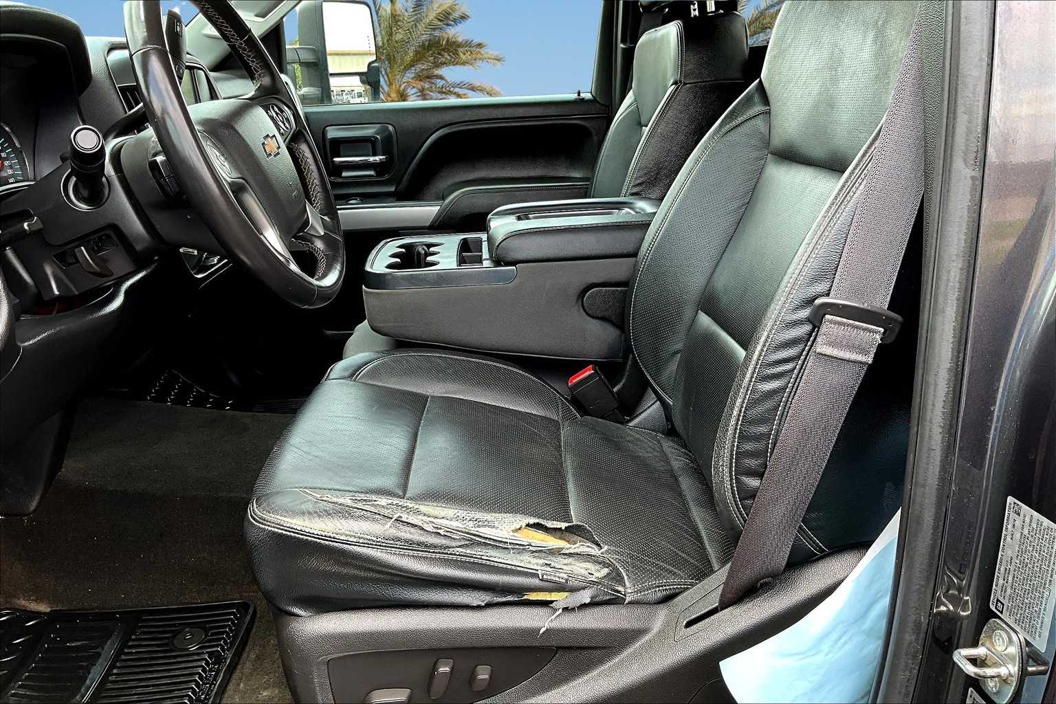 Thumbnail: 2015 Chevrolet Silverado 3500 - 26