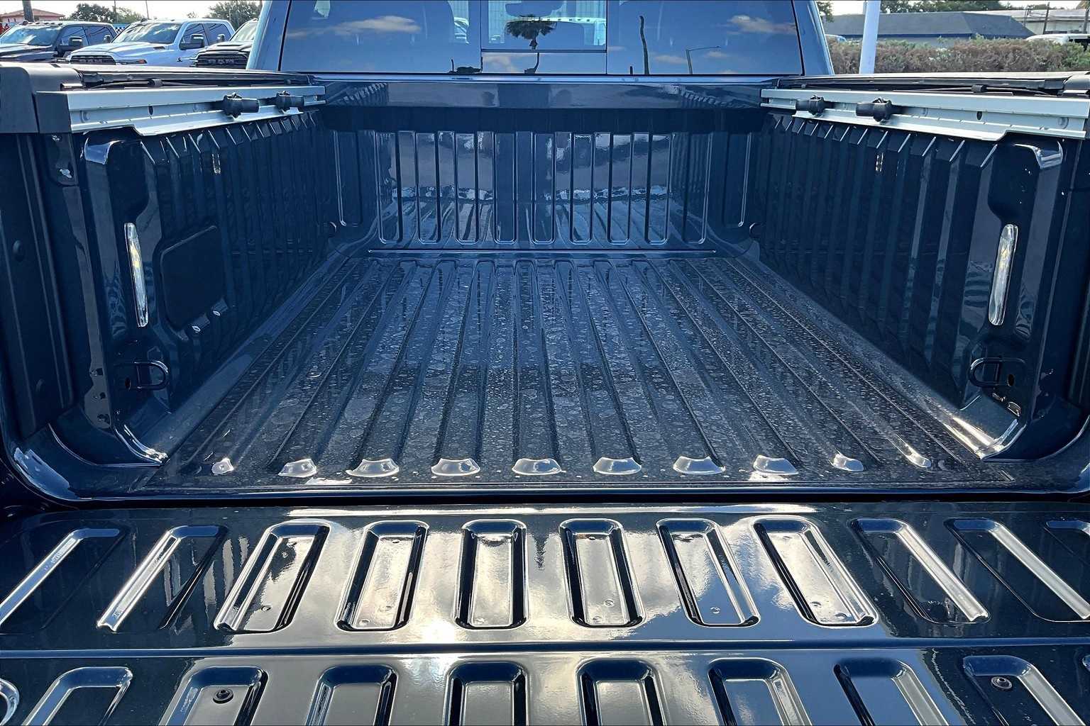 Thumbnail: 2026 RAM 1500 - 19