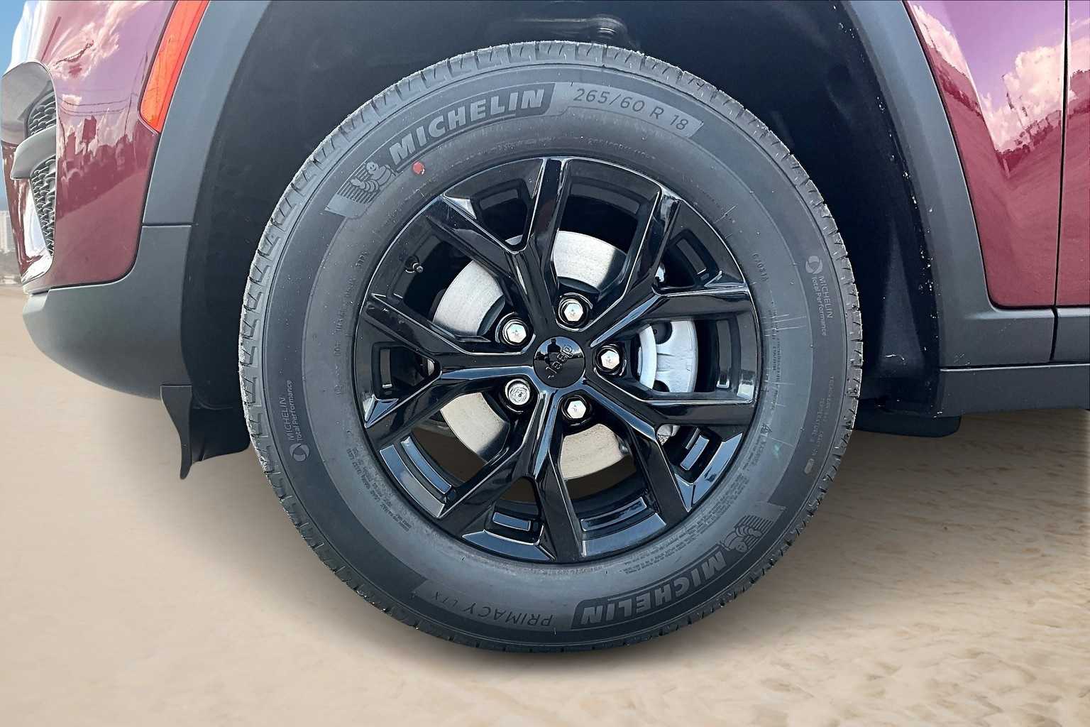 Thumbnail: 2025 Jeep Grand Cherokee - 7