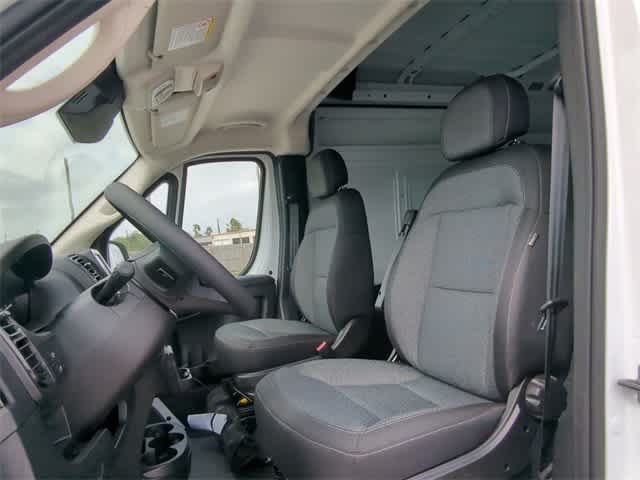 2025 RAM ProMaster  17