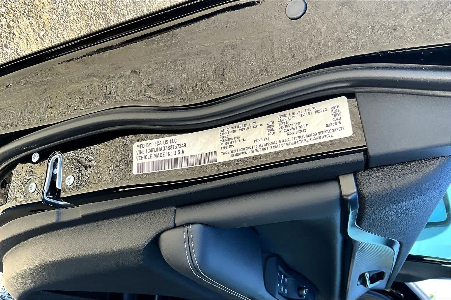 Thumbnail: 2025 Jeep Grand Cherokee - 21