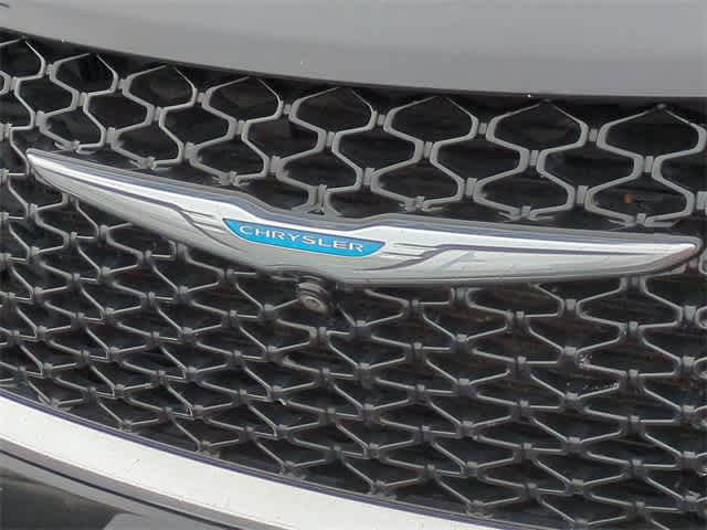 Thumbnail: 2021 Chrysler Pacifica - 11