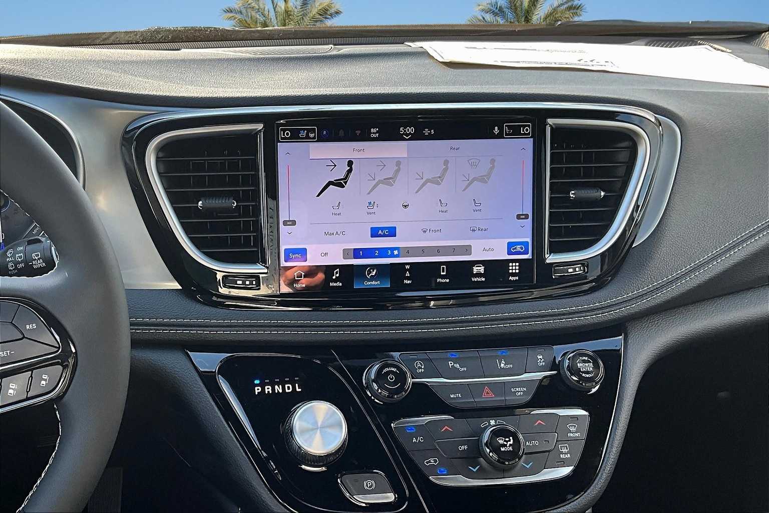 Thumbnail: 2026 Chrysler Pacifica - 15