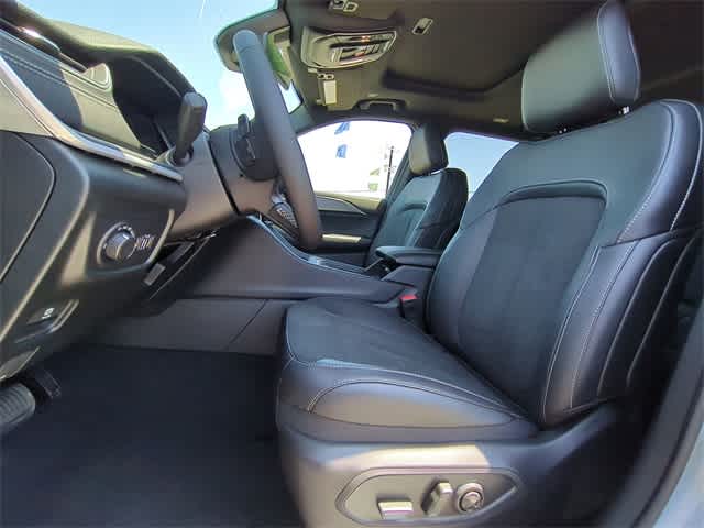 Thumbnail: 2025 Jeep Grand Cherokee - 16