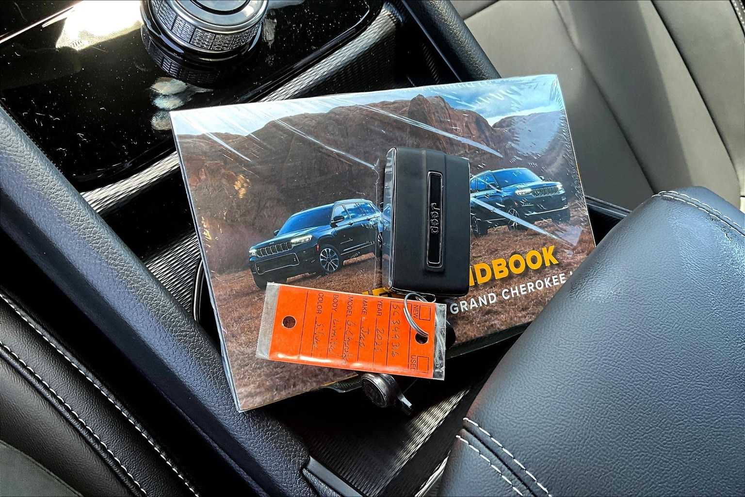 Thumbnail: 2025 Jeep Grand Cherokee - 20