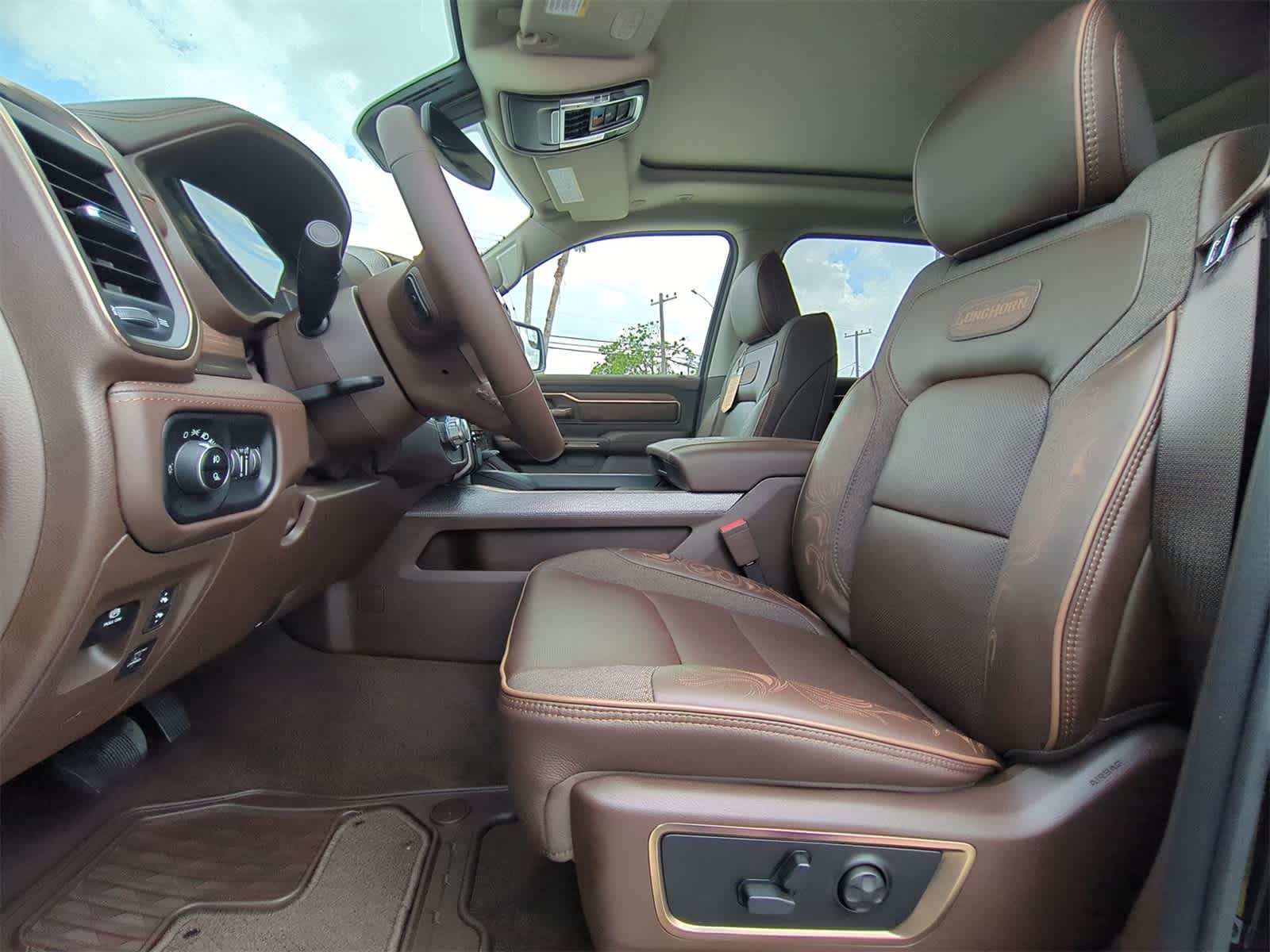 Thumbnail: 2025 RAM 1500 - 17