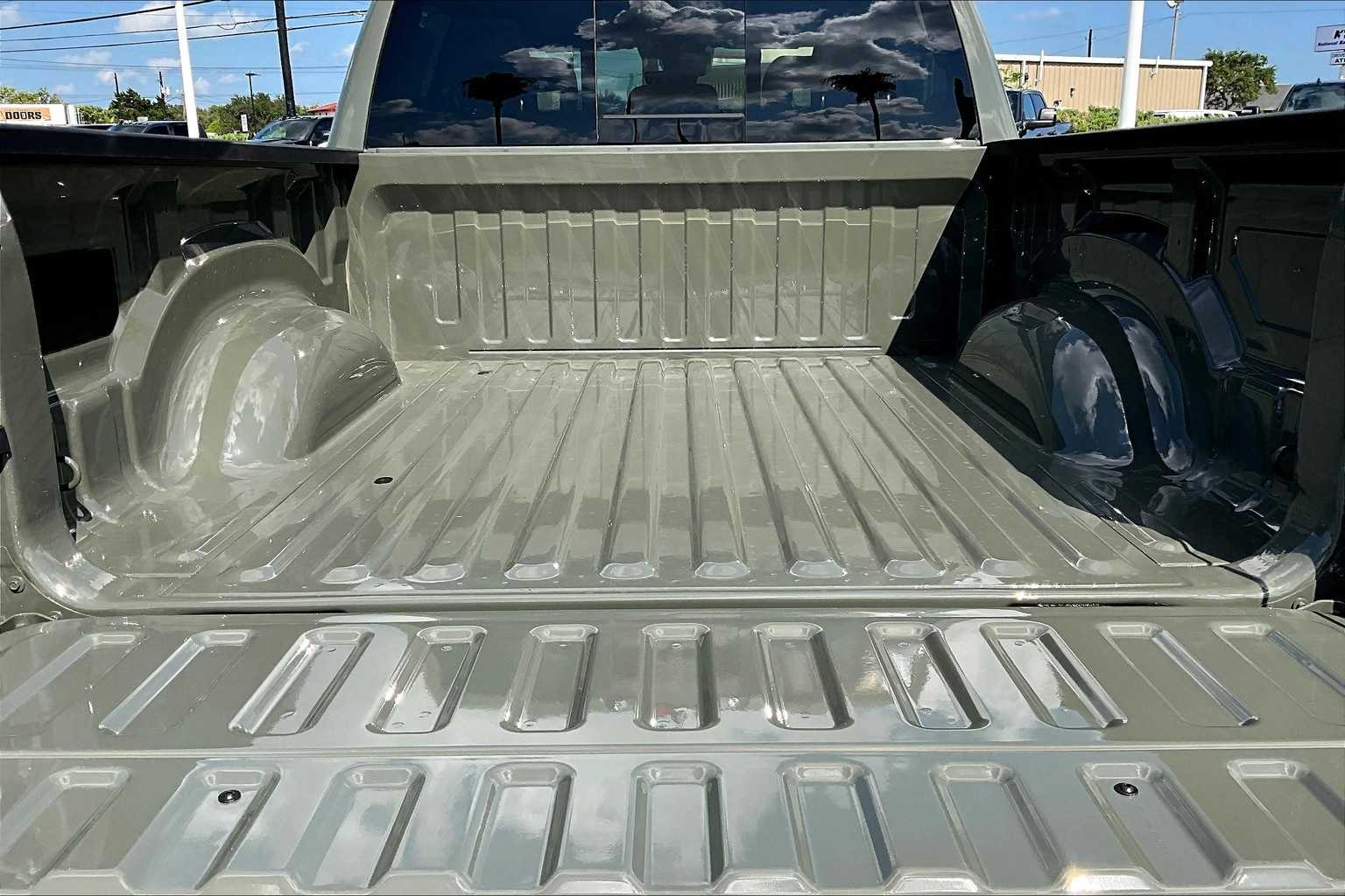 Thumbnail: 2025 RAM 1500 - 19