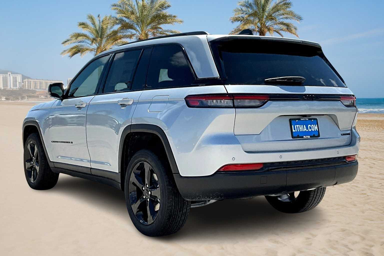 Thumbnail: 2025 Jeep Grand Cherokee - 4
